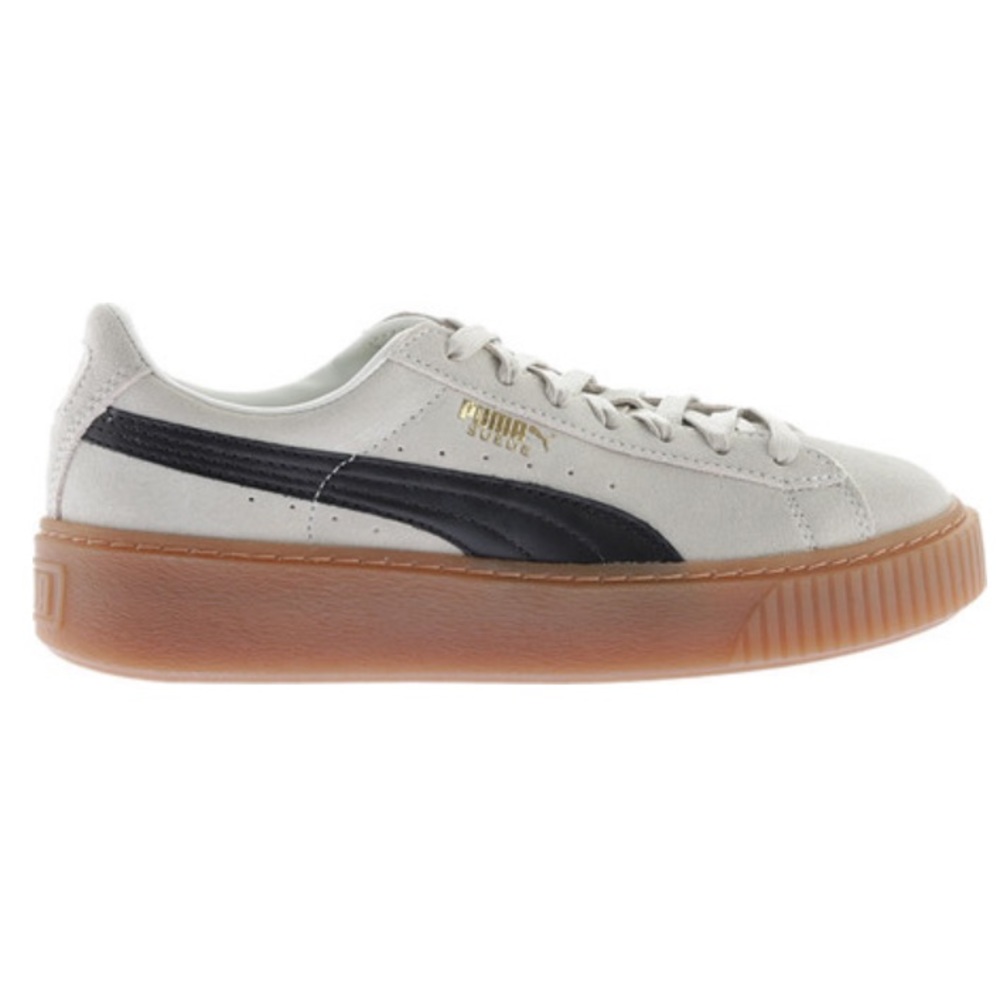 Puma suede sneakers size 5.5